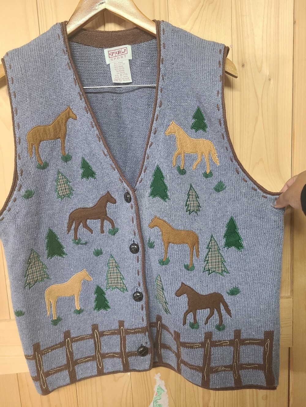 Vintage Horse & Tree Appliqué Knit Vest in Light Blue